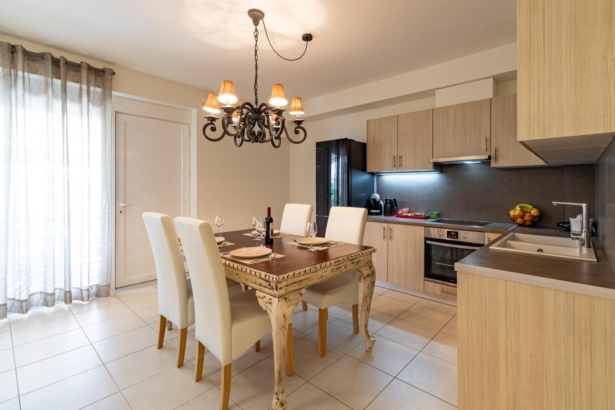 Aeolus Luxury Apartment - II نافبليو المظهر الخارجي الصورة